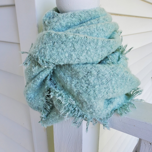 Robin's egg infinity scarf - Picture 2 of 5